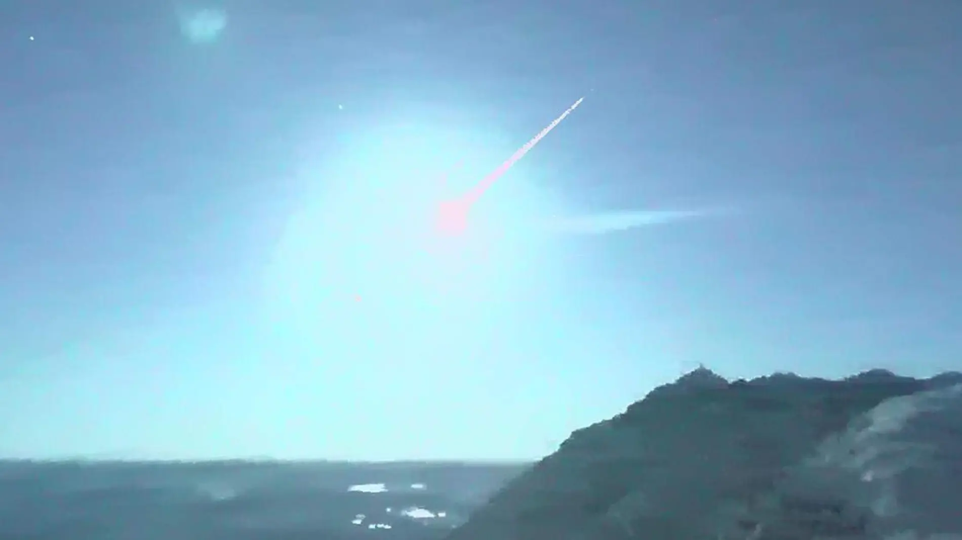 La caída de meteoritos sobre superficie terrestre es un fenómeno que ocurre de manera frecuente